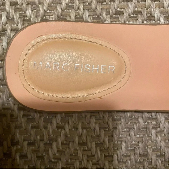 MARC FISHER yellow flats Size 9.5 - Picture 2 of 5